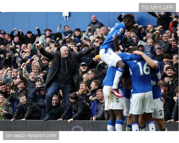 聚焦埃弗顿新星：从青训到一线队，他如何成为反击中的关键枢纽